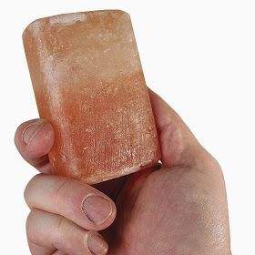 Jabón de sal rosa del Himalaya tallado a mano en estilo amoroso | Barra de relajación natural y cuidado de la piel para el bienestar y la decoración del hogar - Product Image 3
