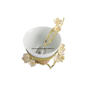 Cuenco clásico de flores de cerezo con cuchara para el hogar y el Hotel, tazón de fruta, decoración, acabado esmaltado, tazón de ensalada de acero inoxidable - Product Image 1