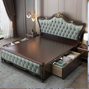 Cadre en bois foncé sophistiqué avec une tête de lit capitonnée de couleur sarcelle et des finitions dorées. Disponible à prix de gros. - Product Image 4