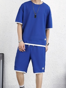 Conjunto de camiseta doble informal de poliéster de primera calidad para hombre para verano Paquete de camiseta de dos piezas con estampado de logotipo personalizado con colores y tamaños personalizados - Product Image 4