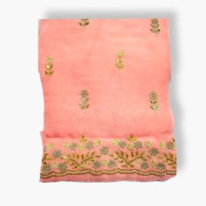 ชุดสูทแฟชั่นอินเดียปักด้วยมือจากนักออกแบบสมัยใหม่ทำจากผ้าไหมสำหรับงานปาร์ตี้สไตล์ดั้งเดิม - Product Image 4