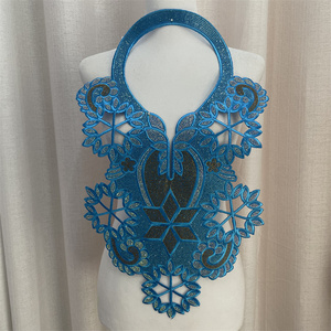 Nouvel accessoire de couture DIY tendance et de haute qualité : patch en tissu brodé ajouré avec strass thermocollants pour col - Product Image 5