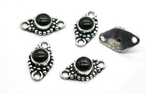 Connecteur à double boucle en argent antique et plaqué or 18 carats avec pierres précieuses en onyx noir 20X11mm NC50 Lot de fabrication de bijoux - Product Image 4