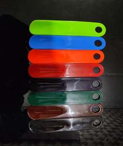 Chausse-pied en plastique à long manche en acier inoxydable rétractable flexible personnalisé pour hommes femmes - Product Image 4