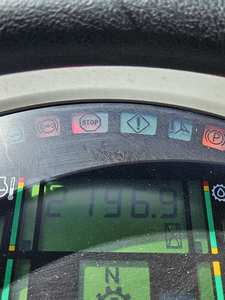 Chargeuse sur chenilles compacte 621C de 2000 kg avec moteur Cummins, vérin hydraulique Parker, pompe principale haute performance pour des opérations fiables - Product Image 4