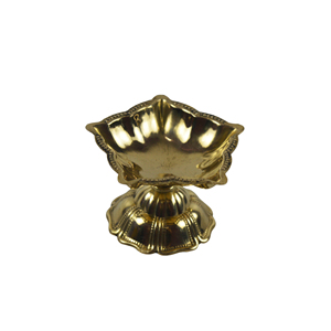 Latón Die Casting Diya para Pooja Aarti Deepak Lámpara de aceite para el hogar Templo Puja Artículos Decoración Regalos Star Diya Golden Kamatchi Diya - Product Image 2