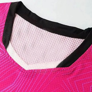 Camiseta de Entrenamiento de Tenis de Mesa Transpirable de Alta Calidad, Totalmente Sublimada, de Secado Rápido, con Protección UV Frontal, Ecológica, 100% Poliéster - Product Image 4