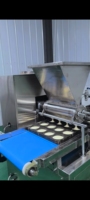 Machine industrielle automatique de remplissage de crème au chocolat pour tiramisu, déposeuse de pâte à gâteau, ligne de boulangerie haute efficacité, qualité alimentaire