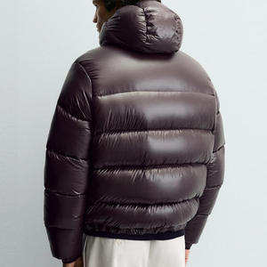 Blouson matelassé pour homme, manches longues, service OEM, prix de gros, avec capuche et poches / Tissu confortable et respirant - Product Image 6