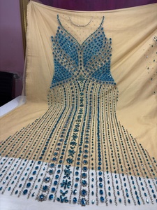 Bordado Personalizado con Pedrería Azul para Vestidos de Noche - Product Image 4