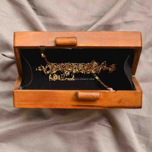 Pochette en bois écologique chic Élégance durable pour la mode éthique par Tradebyd - Product Image 2