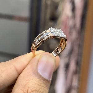 แหวนเพชรสุดหรูสีทอง14K & 18K เหมาะสำหรับงานแต่งงานครบรอบหรืองานหมั้น - Product Image 2