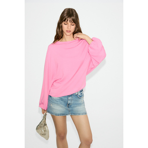 Blusa de Mujer ETHIQUET LEYKIM con Cuello Barco y Mangas Abullonadas en Tela Suave y Elástica - Product Image 4