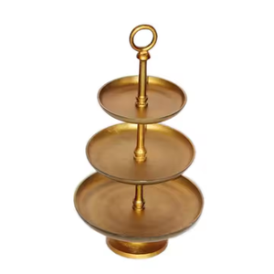 Présentoir de gâteau en métal de couleur dorée antique avec détails ornés pour des occasions spéciales pour la vente à l'exportation par Decor impex - Product Image 2