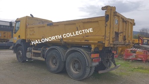 Camion benne Renault Kerax 380.26 6x4 de 2004 - Product Image 2