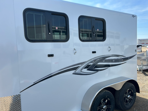 Nouvelle remorque de transport de chevaux Titan Royal II 2025 à deux portes arrière, disponible à prix réduit - Product Image 4