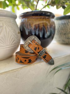 Nouveau design Ceintures en cuir usinées à la main Ceinture à boucle en cuir Ceintures élégantes faites à la main Couleur marron - Product Image 2