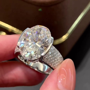 Bague en diamant de laboratoire certifiée IGI 11,50 carats, ovale, pavé demi-sertie, couleur D-E-F, clarté VVSVS - Product Image 5