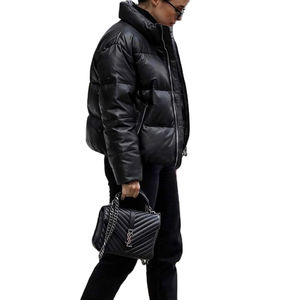 Chaqueta de plumón de estilo europeo personalizable de alta calidad para mujer chaqueta rellena de botón de succión transpirable cálida de invierno - Product Image 6