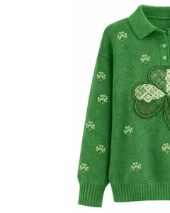 Pull en tricot à col polo vert pour femmes avec broderie de trèfle Manches longues Doux Chaud Décontracté Pull d'hiver pour la vente en gros - Product Image 2