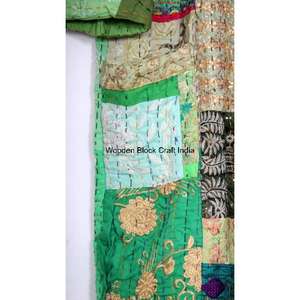 Veste matelassée Kantha en coton biologique 100% faite à la main pour femmes, motif rayé, manches longues, fermeture à ceinture, printemps/automne/hiver - Product Image 2