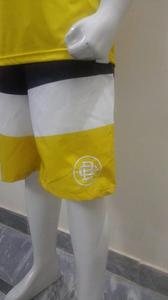 Conjunto Deportivo de Verano para Hombre, Fabricado en Fábrica al por Mayor, 100% Algodón, Paneles de Color en Contraste, Camiseta con Cuello Redondo y Pantalones Cortos - Product Image 3