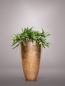 Gold Plated <b>Long</b> Metal Flower Vase With Elegant Shine Ideal For Upscale Dining Rooms And Wedding Table Centerpieces - Product Image 4