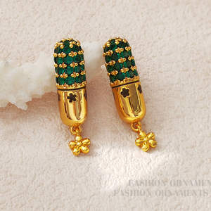 Orecchini Pendenti di Lusso in Vetro Verde per Donne, Gioielli di Alta Classe - Product Image 1