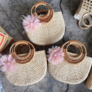 Sac fourre-tout en rotin en gros sac à main de plage en jacinthe d'eau pour dame de plage d'été écologique fabriqué au Vietnam - Product Image 4