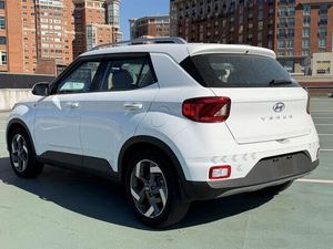 รถยนต์ SUV ครอสโอเวอร์ BEST USED 2024 VENUE SEL FWD พร้อมระบบขับเคลื่อนแบบ CVT หลังคาซันรูฟ พร้อมส่ง - Product Image 6
