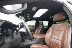 GM_C Sierra 3500HD Denali Ultimate d'occasion propre 2025 - Product Image 5