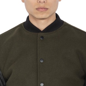 Veste universitaire pour homme avec patchs brodés personnalisés, manches en laine, qualité supérieure, style urbain pour l'hiver 2026 - Product Image 3