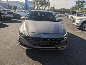 2023 Hyunda ELANTRA Limited - Product Image 4
