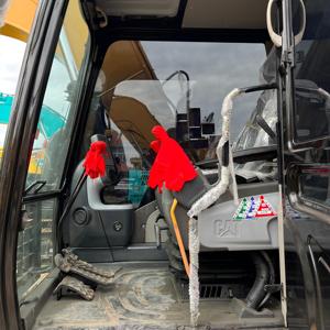 Excavatrice Caterpillar 312D2GC d'occasion, 12 tonnes, moteur Hitachi, modèle 2023, comprend un marteau brise-roche et des dents de rechange en stock - Product Image 5