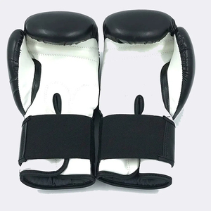 Guantes de Boxeo Profesionales Personalizados de Alta Calidad para Hombre, Diseño en Cuero PU y Cuero Sintético, Tamaño Perfecto para sus Prácticas de Artes Marciales - Product Image 4