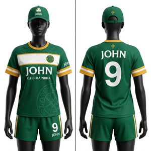 Conjunto de Camiseta de Fútbol Gaélico para Mujer, Poliéster Premium que Absorbe la Humedad, Diseño de Paneles en Verde, Blanco y Dorado, Logotipo Bordado - Product Image 1