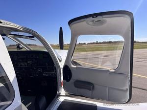 FAST Turbo Saratoga SP Avion - Construction en plastique fibre de carbone et mousse EPP Fabriqué aux États-Unis - Product Image 3