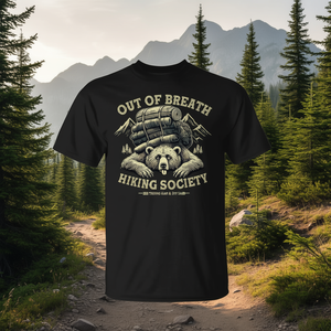 T-shirt da escursionista Out of Breath Society Mountain Outdoor, collezione di attrezzatura da trekking e sacche impermeabili - Product Image 3
