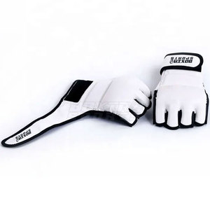 Gants MMA légers de conception personnalisée de haute qualité OEM Matériau en cuir de style le plus récent - Product Image 2