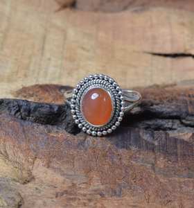 Anillo de Plata de Ley con Cornalina Roja, Gema Ovalada, Joyería Hecha a Mano, Elegante Regalo para Mujer - Product Image 5