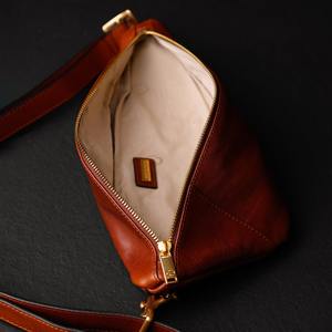 Élégant Femmes Nylon Bandoulière Mode National Moderne Silhouette Imperméable Léger avec Fonction Intemporelle et Sensation de Luxe - Product Image 2