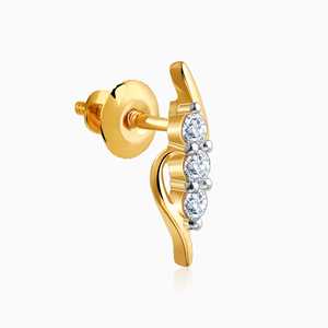 ต่างหูเพชรสีทองที่มีการออกแบบคลื่นนุ่ม - Product Image 4