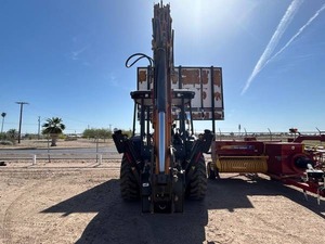 รถตักล้อยางรุ่น 580M ราคาประหยัด ประสิทธิภาพสูง มีสินค้าพร้อมส่ง - Product Image 2