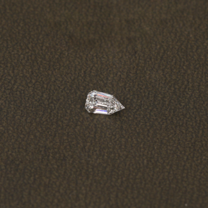 Joyería personalizada de Diamante Suelto cultivado en laboratorio relleno de Color blanco con corte de bala de 0,80 CT con certificado IGI - Product Image 1