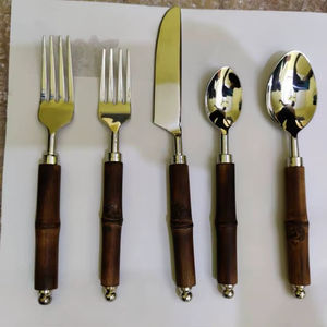 Ensemble de couverts moderne en acier inoxydable à cinq pièces, fait main, tendance et classique, avec manche, passe au lave-vaisselle, durable, poli miroir, tendance - Product Image 1