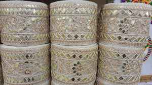 Cintas y cordones bordados a máquina en varios diseños y colores para vestidos de novia - Product Image 3