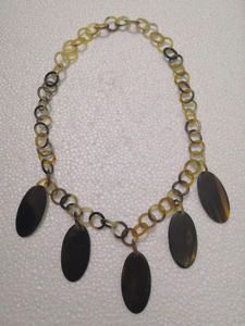 Nueva llegada en Vietnam, collar de cuerno de buey de búfalo clásico para mujeres y niñas, joyería de hueso de estilo Animal pulido a la venta - Product Image 5