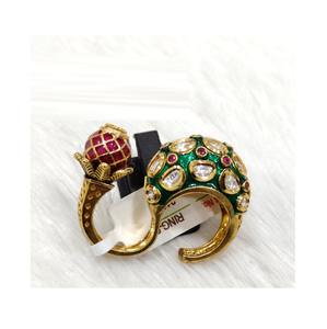 Anillo Kundan ajustable de diseñador de alta demanda, perfecto para compromiso o noches Mehendi y Sangeet, disponible a precio de exportación - Product Image 3
