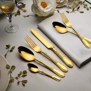 Juego de Cubiertos de Acero Inoxidable Moderno con Recubrimiento PVD Multicolor, Juego de Cubiertos de Metal con Tenedor, Cuchara y Cuchillo - Product Image 4