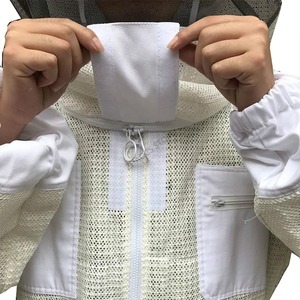 Trajes de apicultura Servicio OEM Logotipo personalizado Trajes de cuerpo completo Ropa de trabajo de seguridad Material de poliéster de algodón Velo de malla - Product Image 1